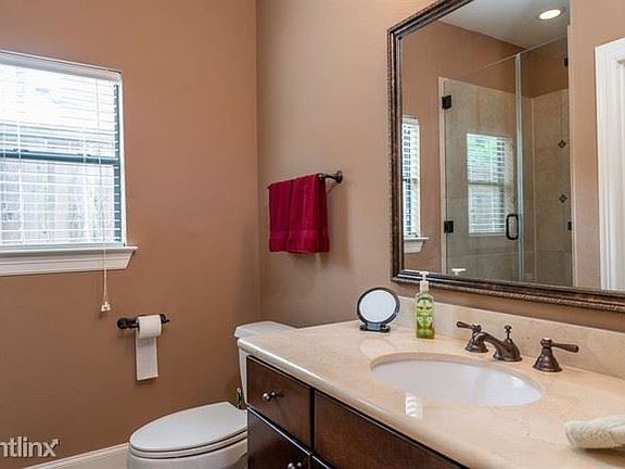 5522-darling-st-unit-a-houston-tx-building-photo(6)