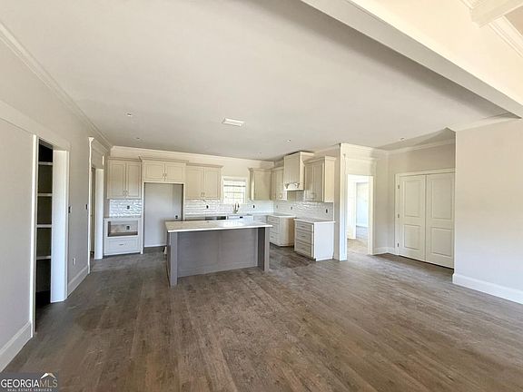 2nd image of 1002 Bear Creek Rd