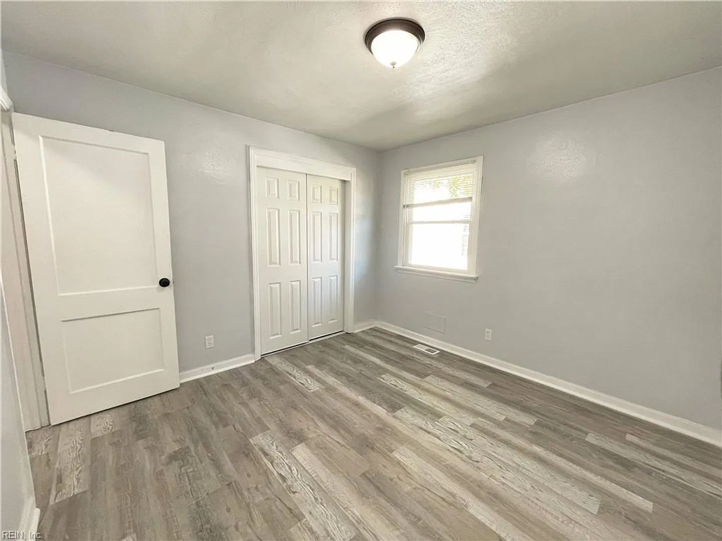 1118 Little Bay Avenue — Photo 3