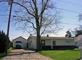 213 W Berkley Ave, Muncie, IN 47303