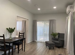 6826 1/2 Lasaine Ave, Van Nuys, CA 91406
