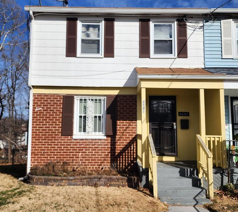 1st image of 4541 Akron St