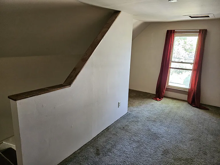 633 W Spruce St — Photo 8