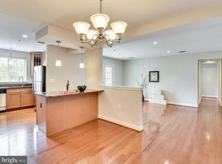 4069 S Four Mile Run Dr UNIT 301, Arlington, VA 22204