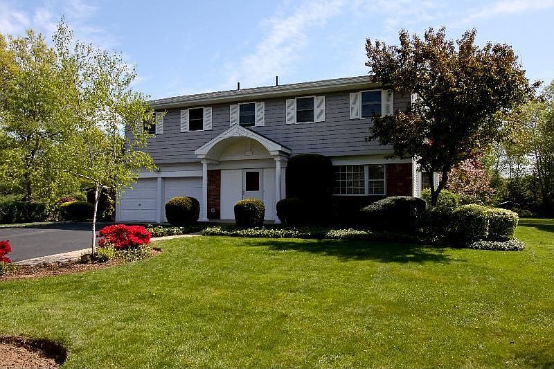 1st image of 60 Sagamore Dr