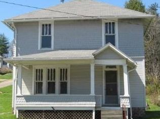 20 Madison St, Glouster, OH
