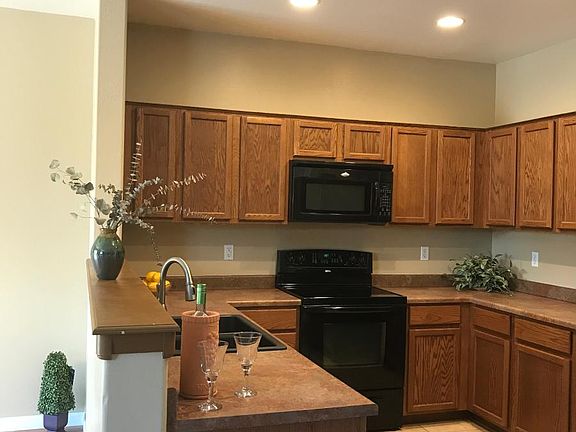 5th image of 17341 W Pinnacle Vista Dr