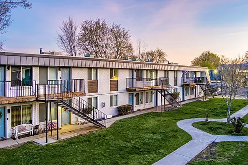 The Katmai Apartments Photo 1
