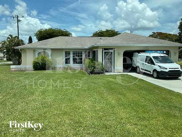 1st image of 1101 SE 5th Ter