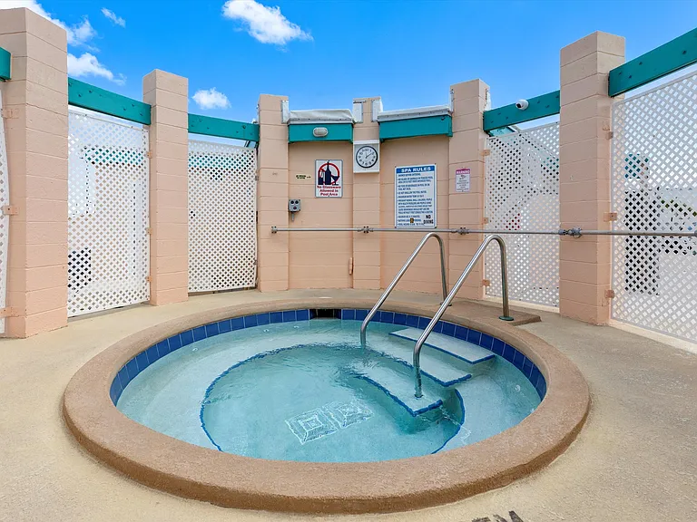 701 Spanish Main Dr #415 — Photo 46