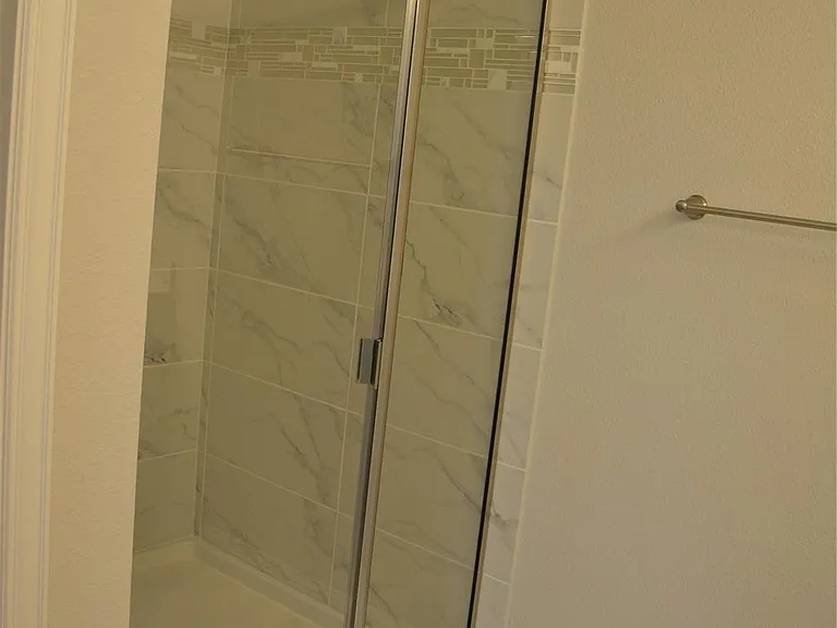 OVERSIZED SPA LIKE SHOWER