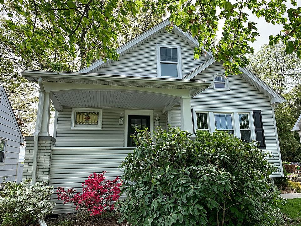 Welcome to 266 Monroe Avenue