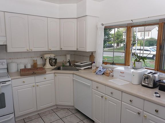 5th image of 28 Bamboo Ln