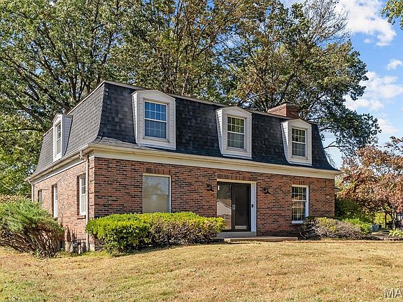 3rd image of 11519 Rosary Ln