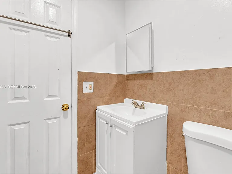 5742 Garfield St #2 — Photo 24