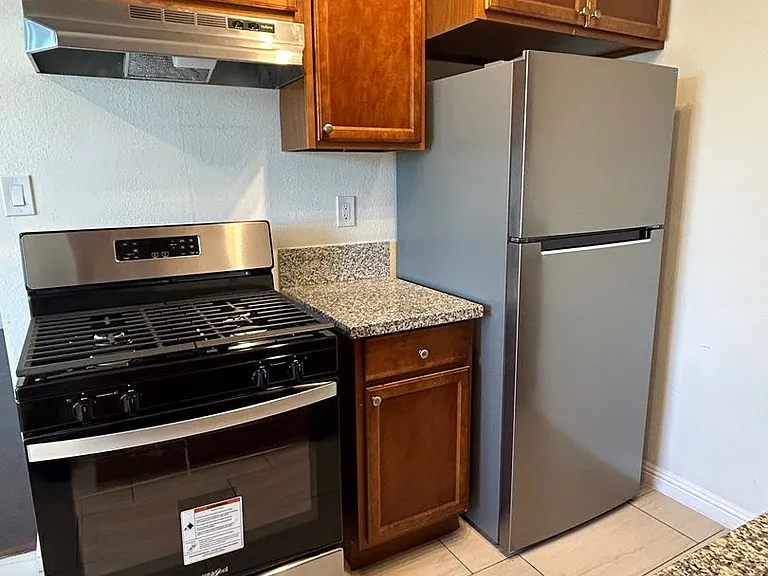 Figueroa Street Apartments — Photo 18