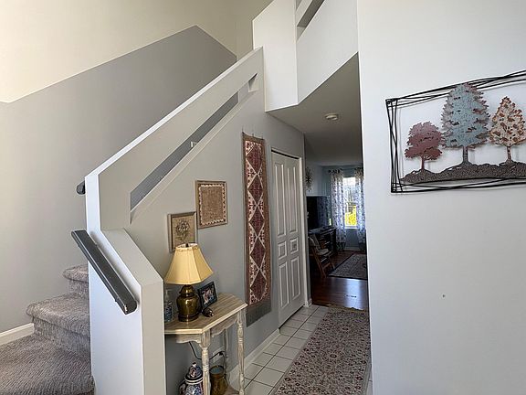5th image of 694 Savannah Ln