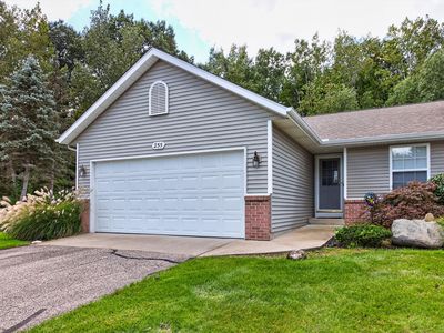255 Timber Creek Cir NW, Comstock Park, MI, 49321