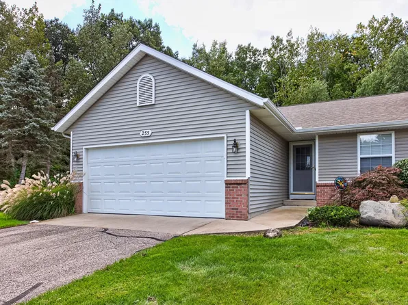 255 Timber Creek Cir NW, Comstock Park, MI 49321