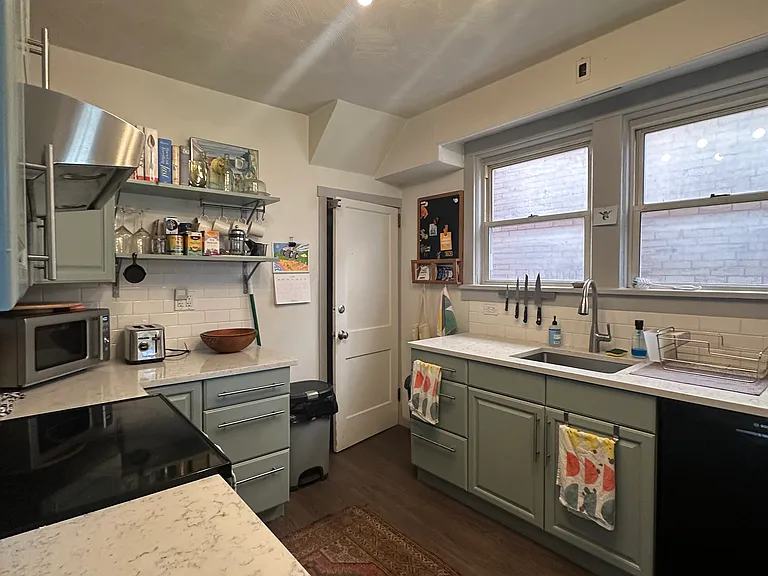 1823 Jancey St — Photo 11