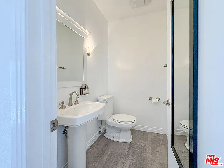 1733 Malcolm Ave #7 — Photo 11