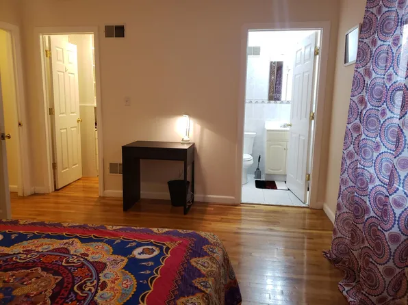 214 New York Avenue image 4 of 13