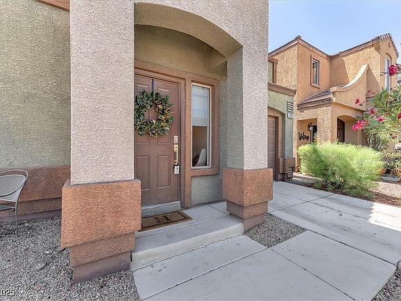 3rd image of 2837 Canonero St