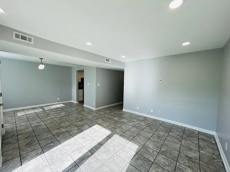 202 Chesterfield Ln #101 — Photo 6