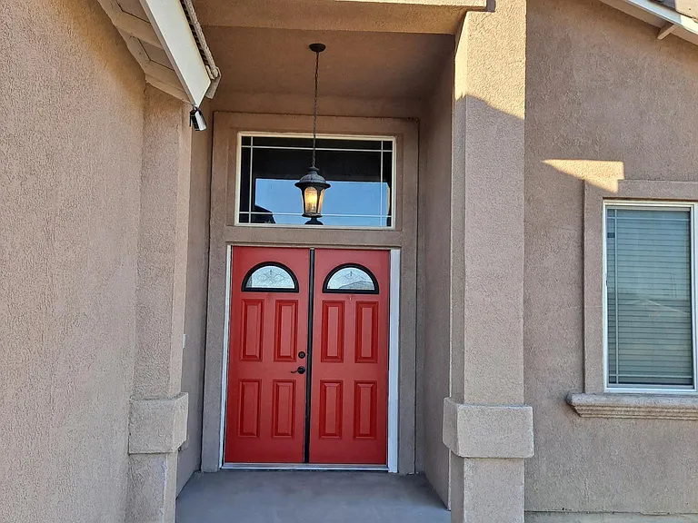 10601 Sheridan St — Photo 2