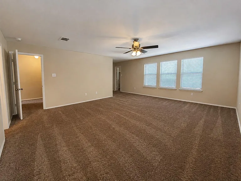 525 Eagles Nest Cv — Photo 23