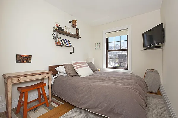 Rented by Avi Nash Associates | media 24