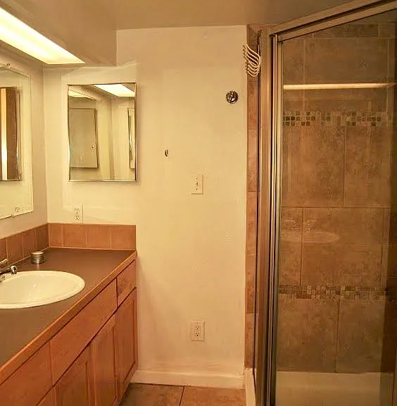 424 S Loomis Ave — Photo 12