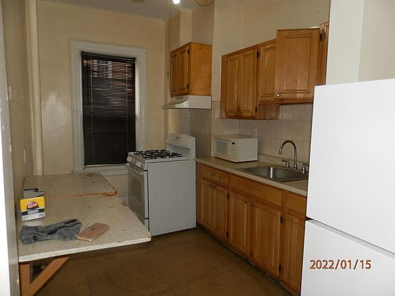 4th image of 3143 Hull Ave APT 2