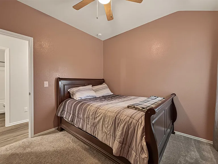 10411 Meadow Saffron Dr — Photo 22