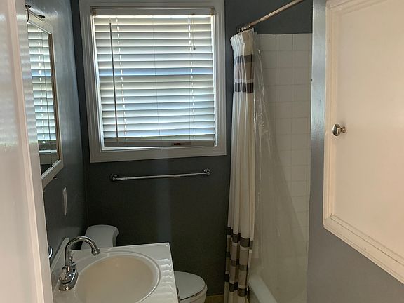 4th image of 1731 Oregon Dr