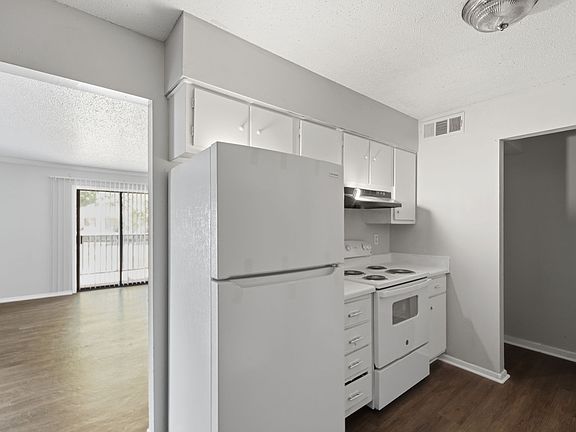 3rd image of 2940 Hickory Hill Rd #9eac9ee42