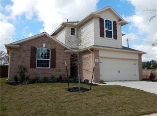 223 Park Meadow Ct, Clute, TX 77531