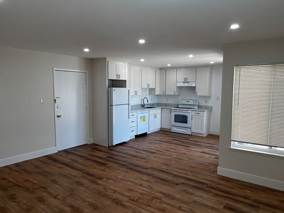 1st image of 1611 Oxford St #11253969