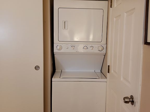 In-Unit Washer and Dryer- Full Size