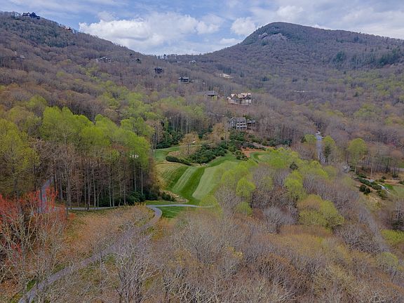 3rd image of 207 Highlands Cove Drive