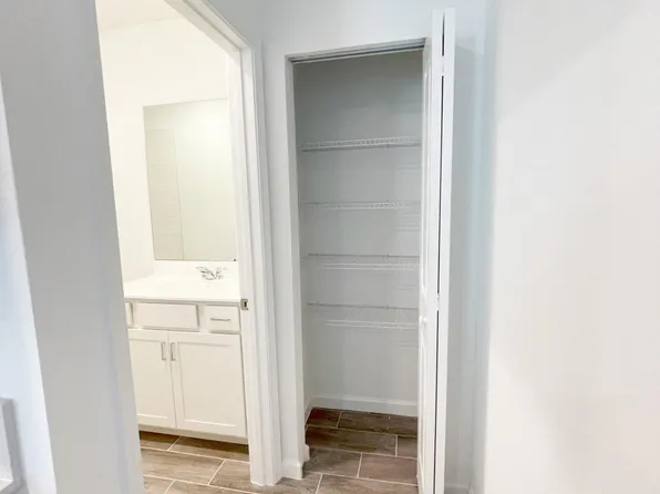 6365 NW Leafmore Lane NW, Port St Lucie, FL 34987