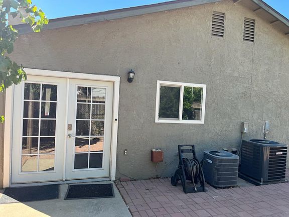 4th image of 33130 Esther St Unit B