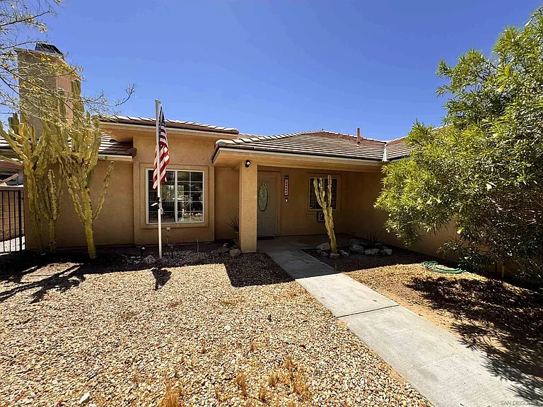 12749 Deodar Ave — Photo 3