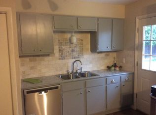 1204 Columbia Ct, Norman, OK 73071