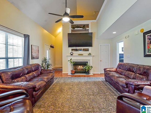 5th image of 5701 Rockdale Rd