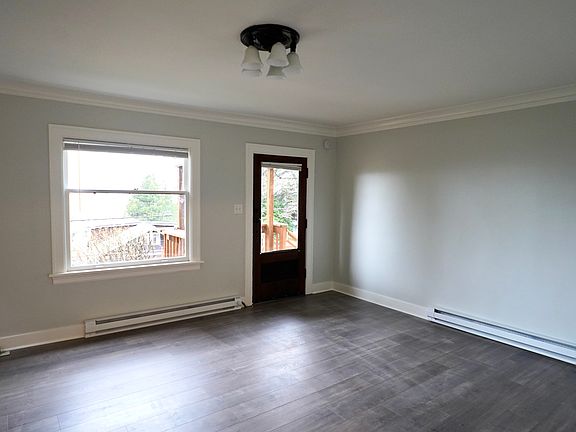 3rd image of 332 N Garden St #2