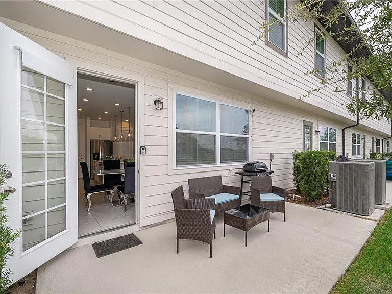 1013 Plantation Ln — Photo 24
