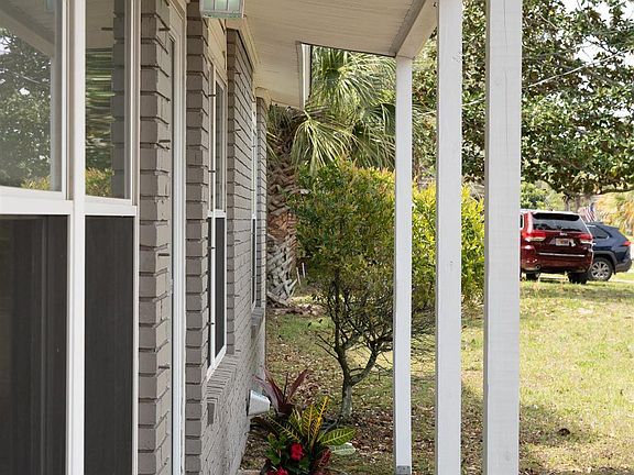 4th image of 3253 Princeton Dr