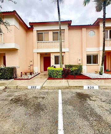 3rd image of 832 NW 208th Ter