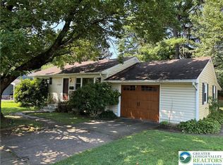 2309 Fleur Ln, Bethlehem, PA 18018